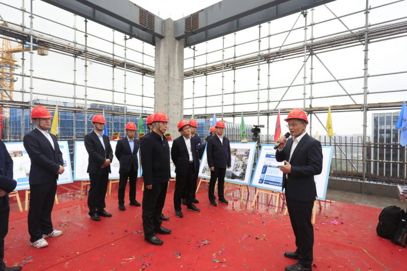 1715570875317304MpqD.jpg 國(guó)貿(mào)慧谷創(chuàng)新產(chǎn)業(yè)園項(xiàng)目順利封頂2.jpg